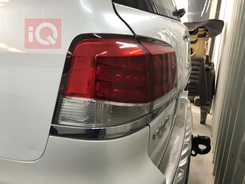 Lexus LX